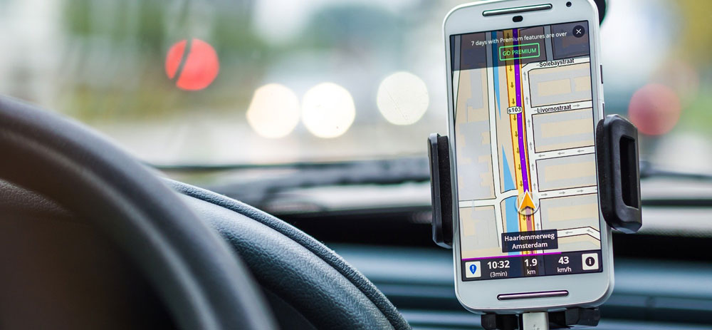 Image of smart phone in car