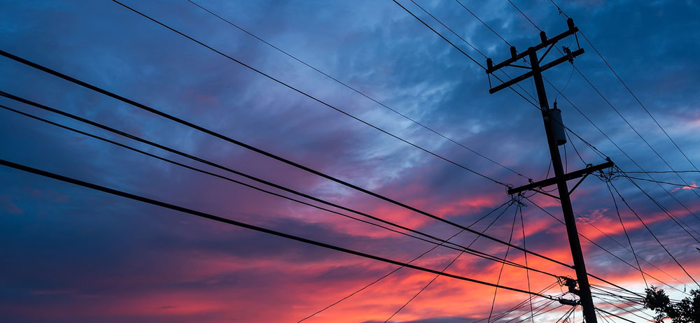 Power lines emit harmful electromagnetic field (EMF) radiation Image of power lines
